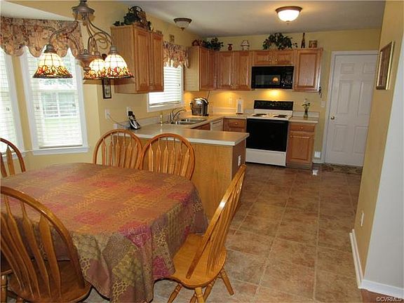 3rd image of 6290 Indian Trails Ct