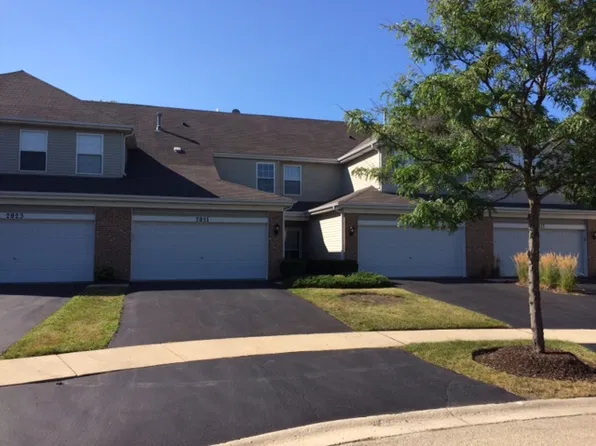 2821 Collins Ct, Naperville, IL 60563