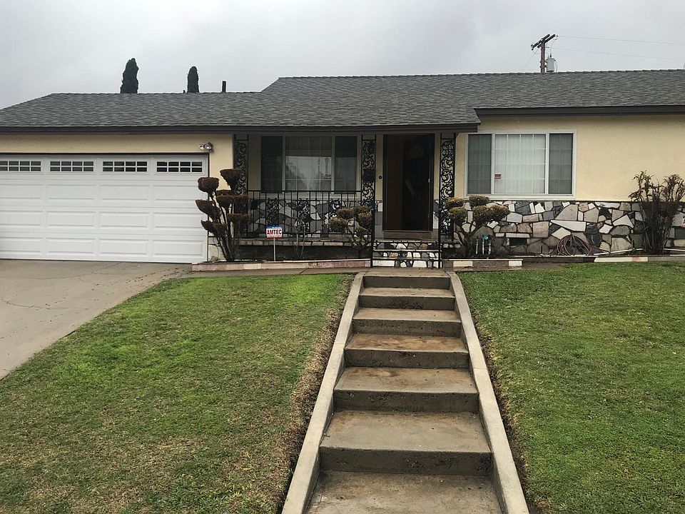 1st image of 407 E Fernfield Dr