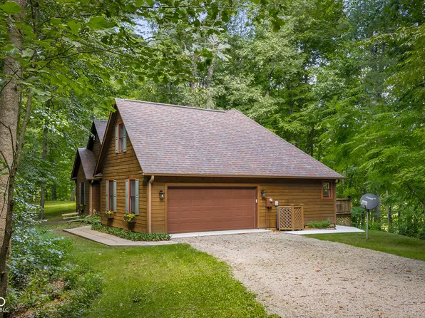 13555 W Bellsville Pike, Columbus, IN 47201