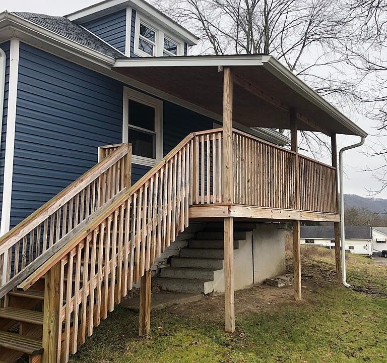 1st image of 900 Frontage Dr