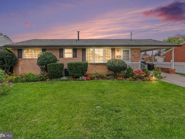 115 W Clearview Dr, Camp Hill, PA 17011