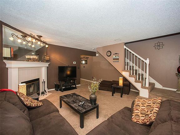 3rd image of 5933 NE Moonstone Dr