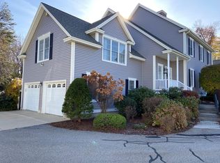 34 Steeple View Dr #34, Atkinson, NH 03811