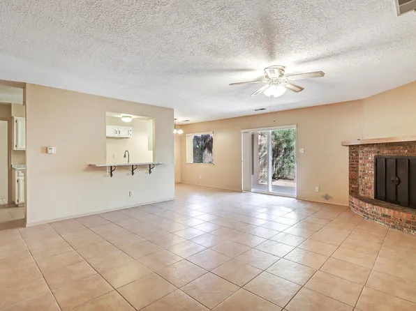 1707 Zamora Ct, Belen, NM 87002