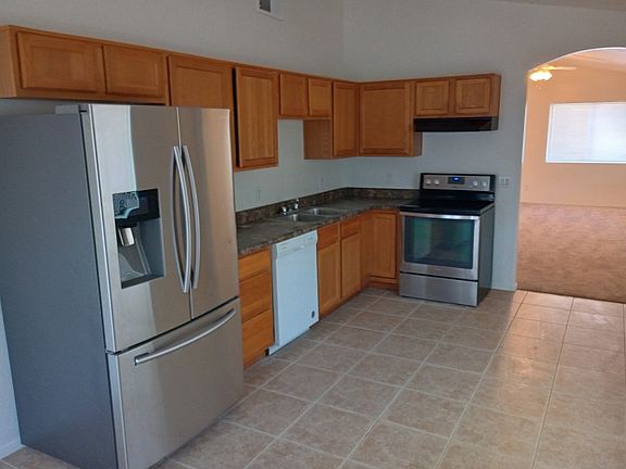 2nd image of 326 W Martin Luther King Jr St