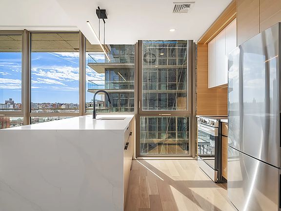 3rd image of 395 Carroll St #604