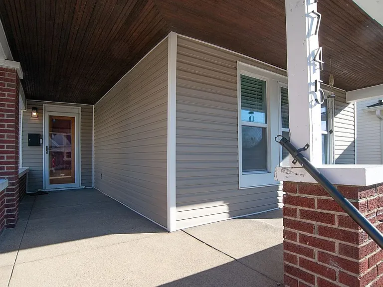 1745 Union St — Photo 3