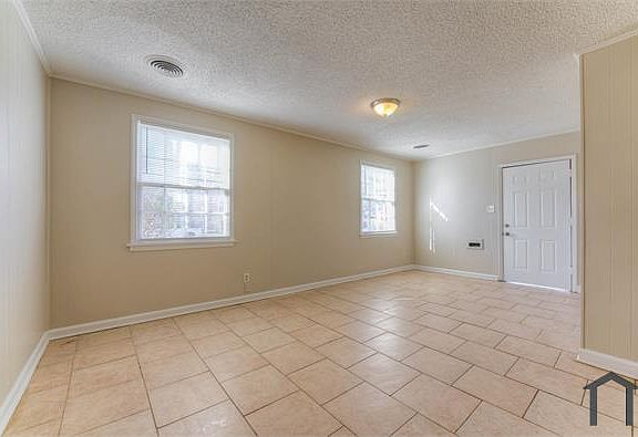 5th image of 1736 Edward Ave