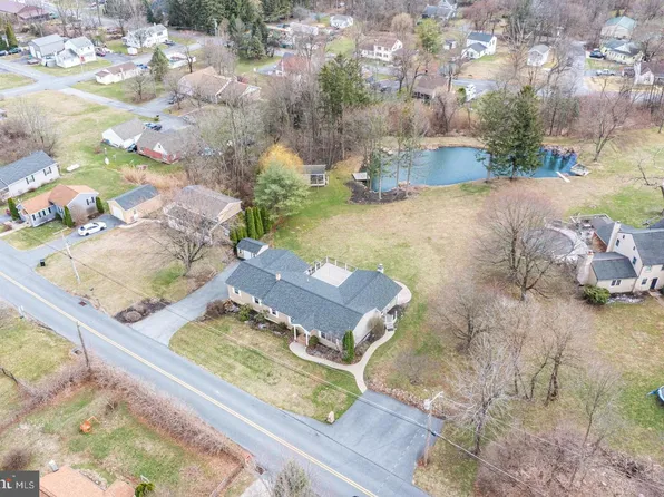 9 Alsace Ave, Temple, PA 19560