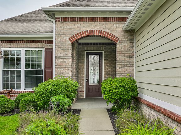 3rd image of 15442 Mystic Rock Dr
