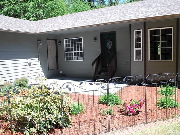 The front door and entry area is fenced off to your pets to have some outdoor time.