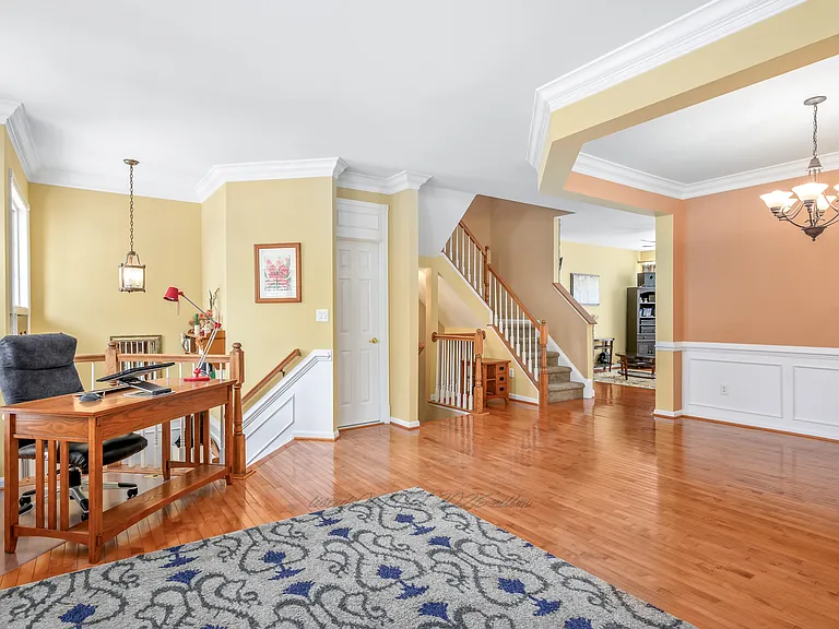46180 Aisquith Ter — Photo 15