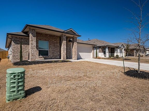 3rd image of 117 Cranbrook Ln