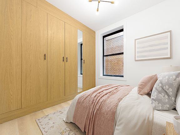 3rd image of 161 W 54th St #203A