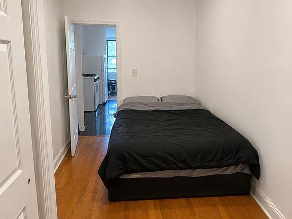 4th image of 232 E 81st St APT 4C