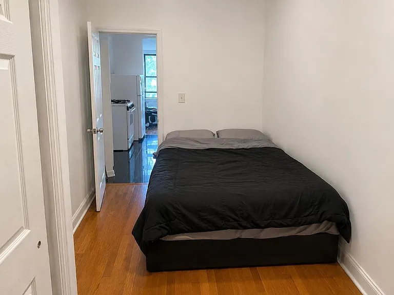 232 E 81st St #4C — Photo 4