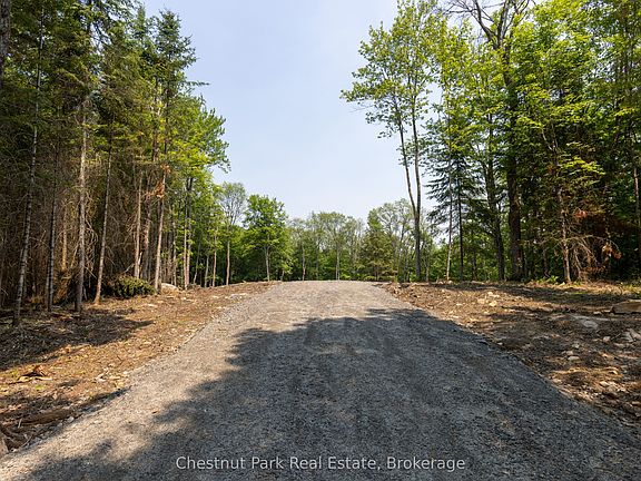 2nd image of 2212 Aspdin Rd