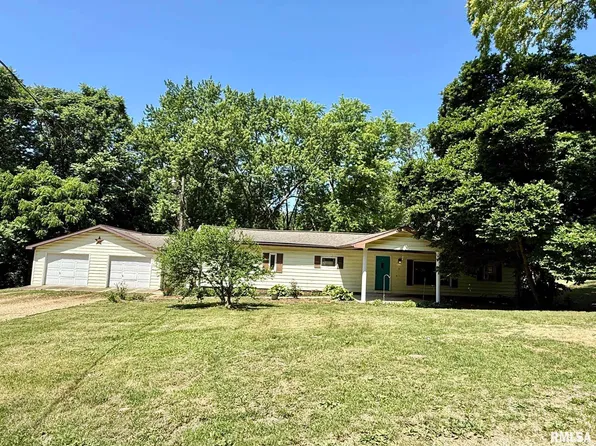 503 N Elm St, Tallula, IL 62688