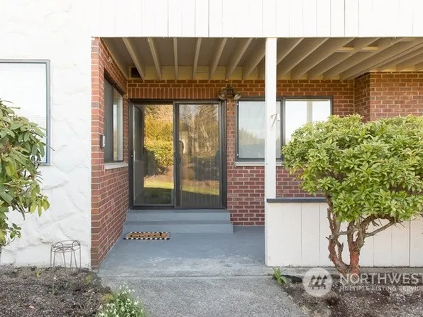 7322 19th Street W #4A, Tacoma, WA 98466