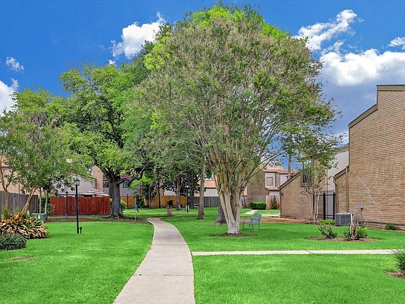 5th image of 880 Tully Rd APT 13
