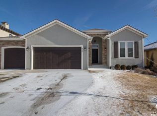 930 Drum Dr, Lawrence, KS 66049