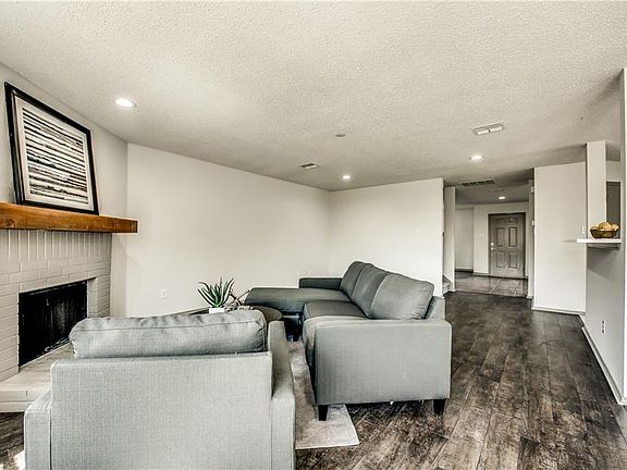 3rd image of 105 Southwick Dr