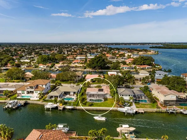 2074 Illinois Ave NE, Saint Petersburg, FL 33703