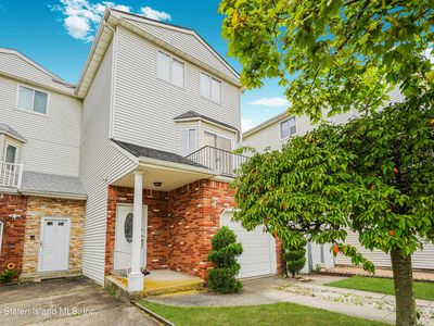 50 Dina Ct, Staten Island, NY, 10306