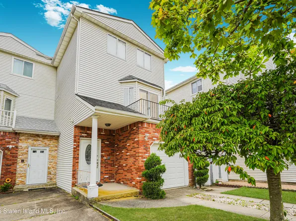 50 Dina Ct, Staten Island, NY 10306