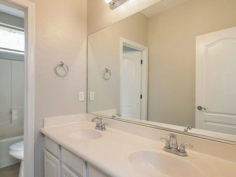 4237 E Santa Fe Ln — Photo 16