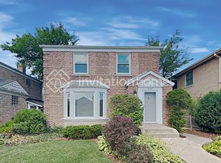 6710 N Central Park Ave, Lincolnwood, IL 60712