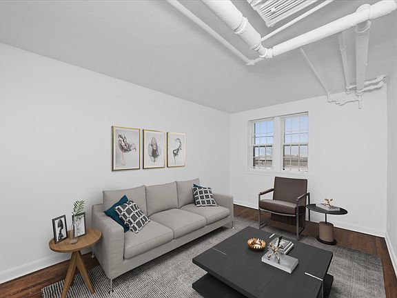 4th image of 602 Sheridan Sq APT G