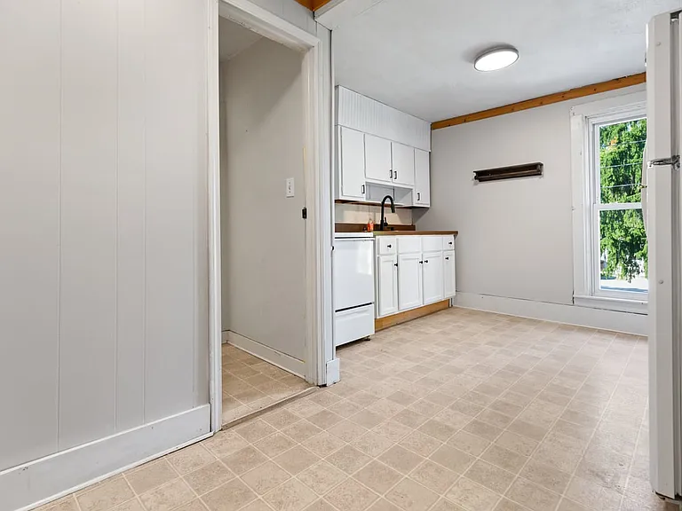 314 Spruce St E #3 — Photo 2