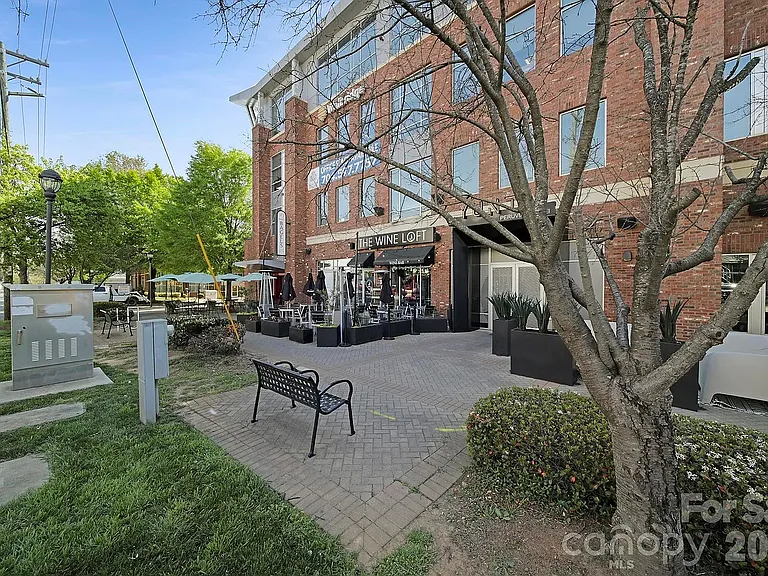 2125 Southend Dr #438 — Photo 25