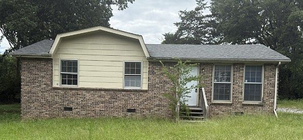 1st image of 140 Myatt Dr