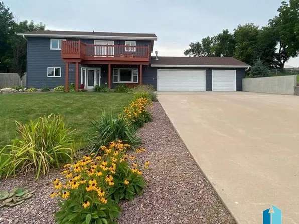 202 E 5th Ave, Humboldt, SD 57035