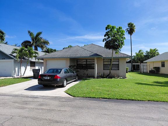 2nd image of 1322 Pines Lane