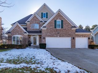 104 Grays Ct, Oswego, IL 60543