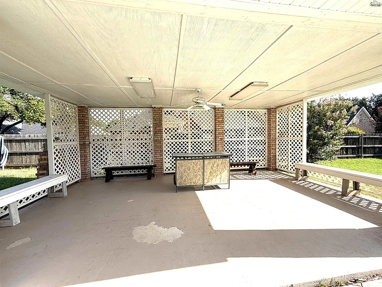 4506 Hollow Ridge Dr — Photo 35