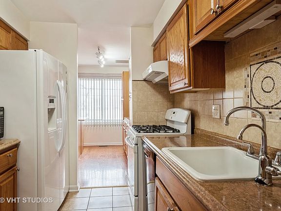 4th image of 3104 Roberts Dr APT 3