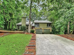 1005 Laurel Mill Dr, Roswell, GA 30076