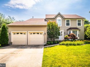 16 Adams Dr, Burlington, NJ 08016