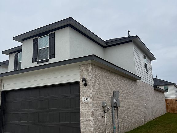 3rd image of 233 New Albany Ln