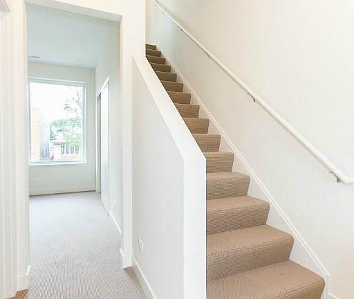 3rd image of 2639 N Hamlin Ave #1126
