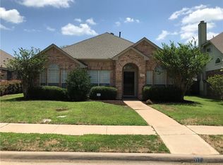 1121 Christopher Ln, Lewisville, TX 75077