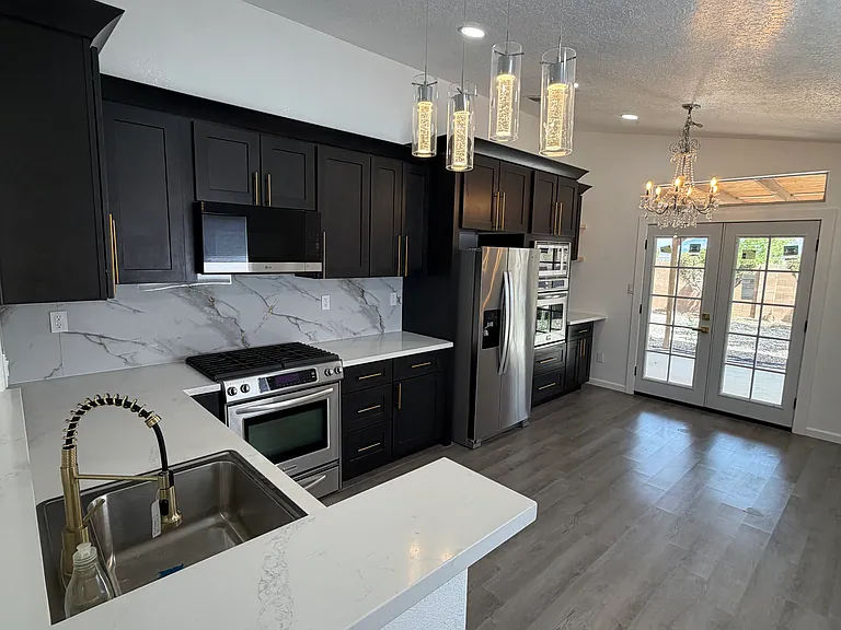 10652 Neptune St NW — Photo 6