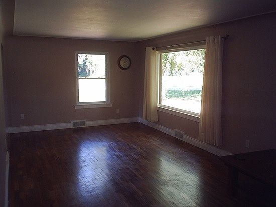3rd image of 4555 Westwood Dr