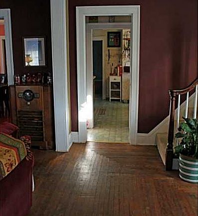 3rd image of 224 S Clairmont Ave