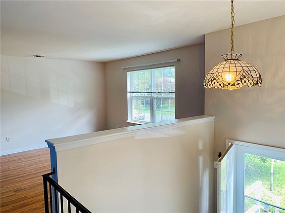 3rd image of 73 Brewster Dr